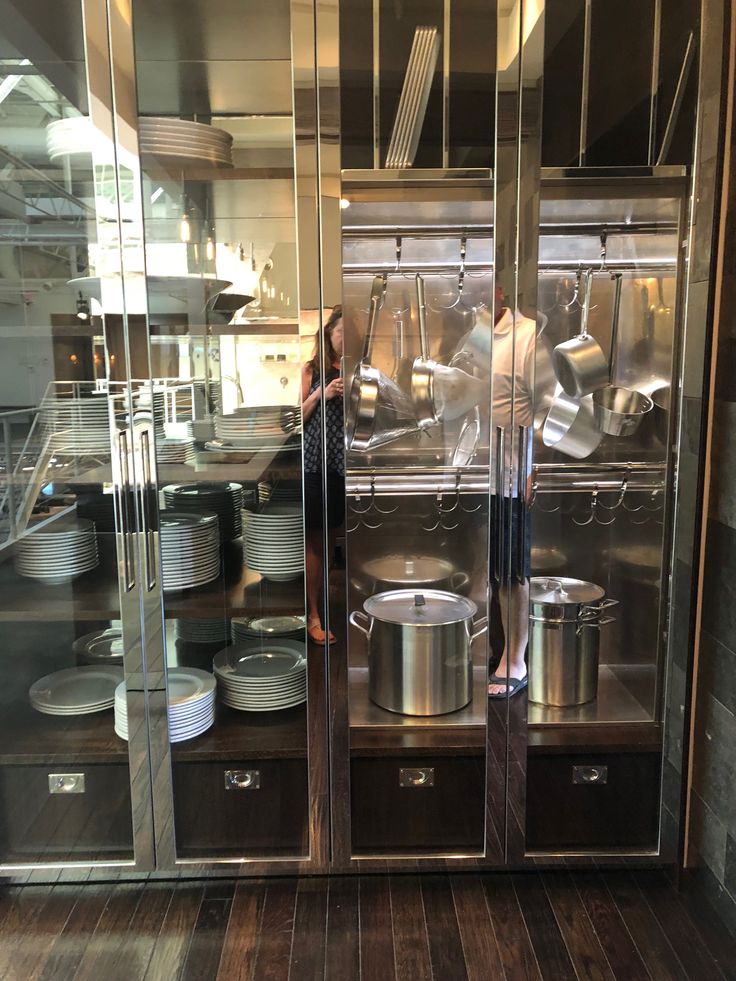 Modern Kitchen Island Designs